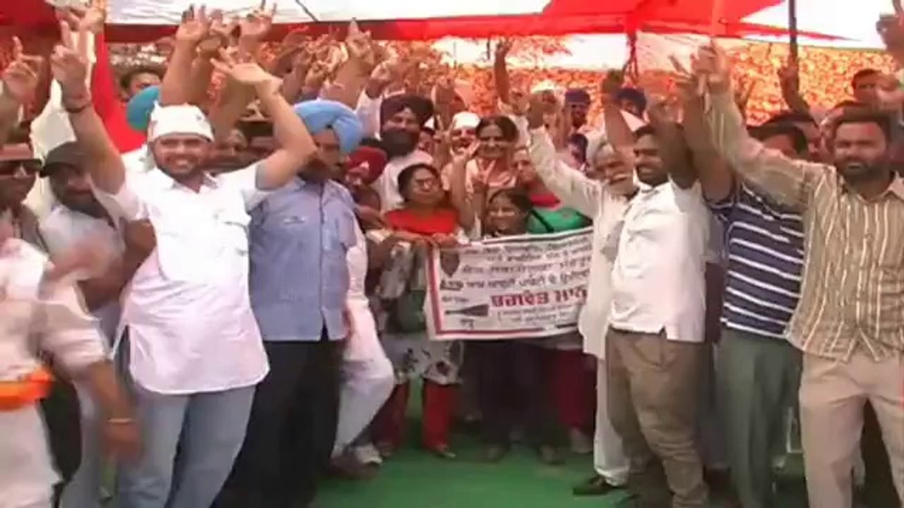 Must Watch Funny Dance AAP Winner Bhagwant Mann Celebrations Sangrur
