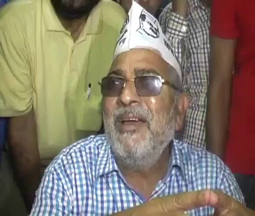 Dharam vira Gandhi on his victory