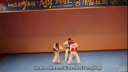 Trận đấu teakwondo siêu hài hước