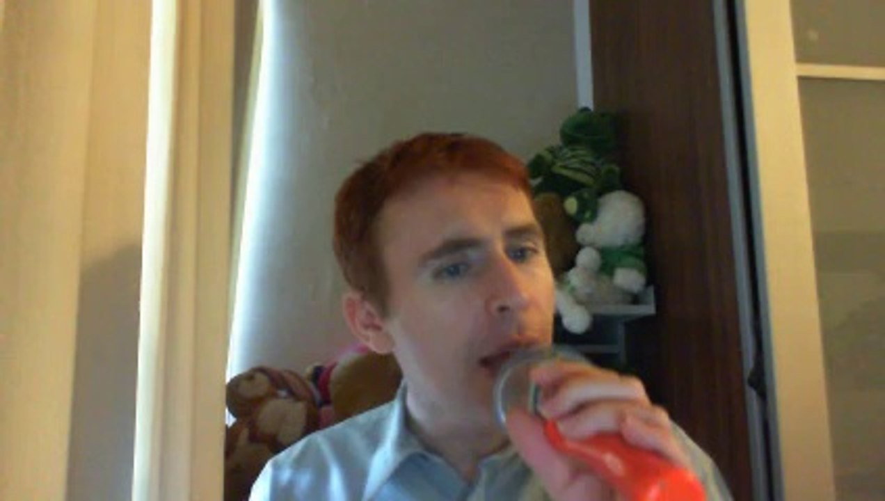 Wiwi égratigne "le monde tourne à l'envers" de Chantal Goya & Jean Jacques Debout