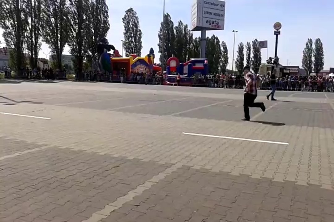 Ekstremalna Majówka Z Monster Truck 2014r Na terenie Galerii Gryf Na Słonecznym