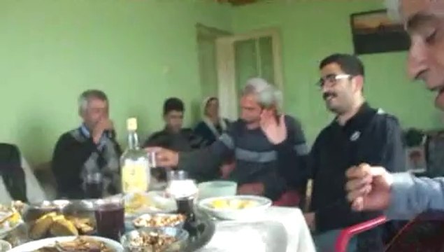 Aşık ERCAN - Dost sofrasındayız (Meyzen Serhat'ın davetinde...)