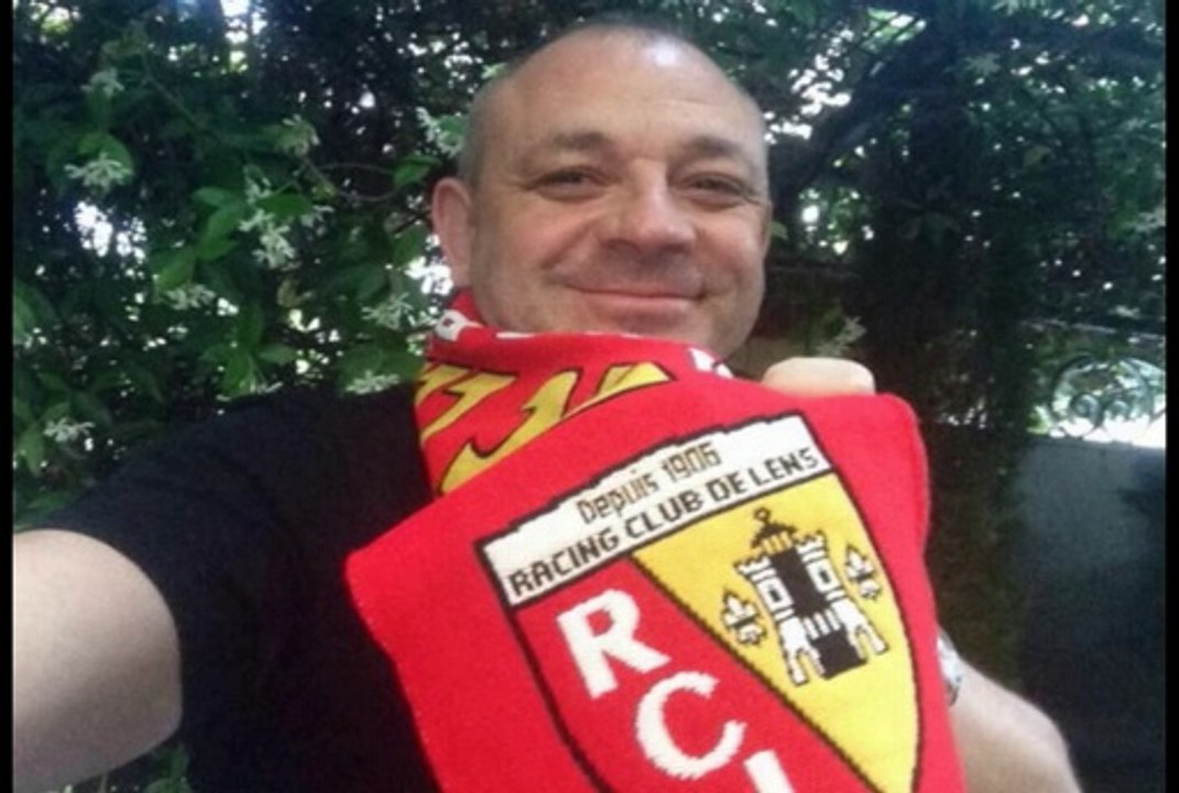 Fred Hermel chante "les corons" pour fêter la remontée de Lens en l1 - 2014 05 16