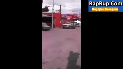 Karısını Birlikte Bastığı Adamı Sokakta Kovaladı