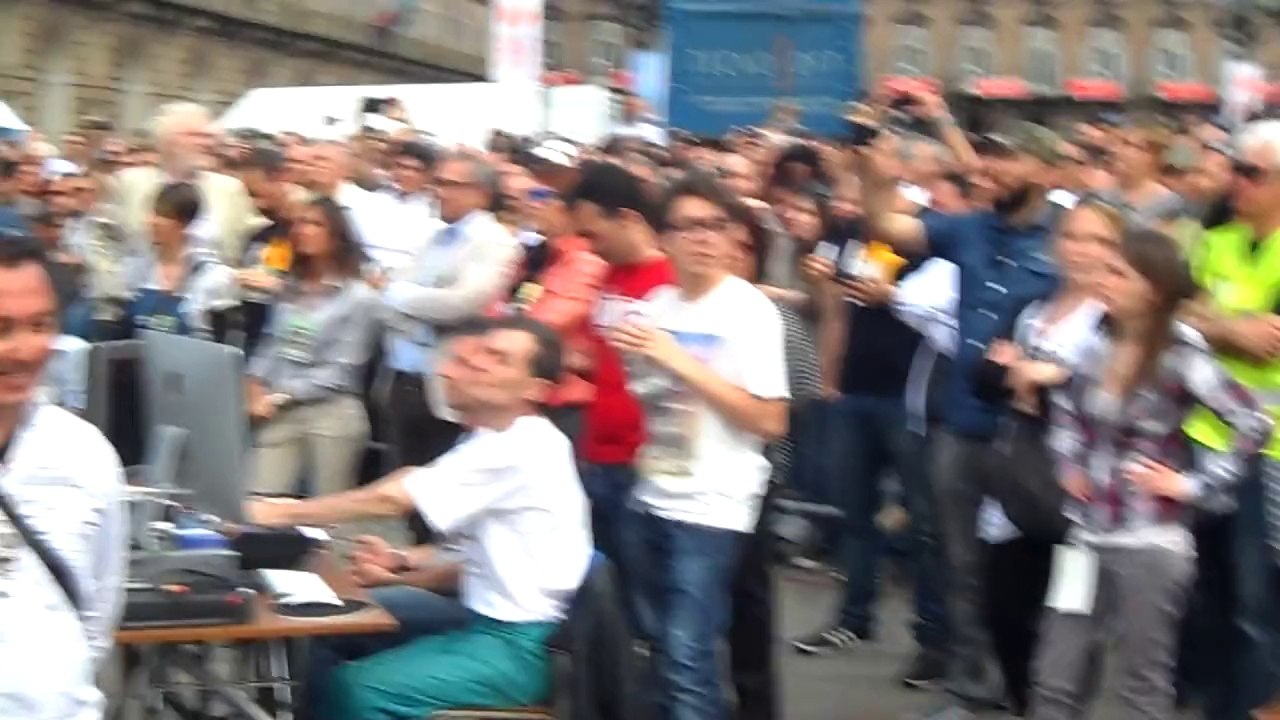 BEPPE GRILLO - PIAZZA CASTELLO TORINO / 17 MAGGIO 2014