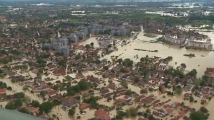 Aid pledges for Balkan flood crisis