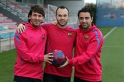 FC BARCELONA - XAVI & INIESTA SOCCER LESSONS