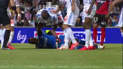 The Terrible injury Of Marseille keeper Mandanda - OM-EAG (1-0) - Ligue 1 - 2013_2014