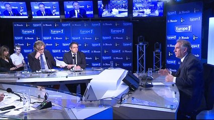 François Bayrou :  "L'impôt devrait être universel"