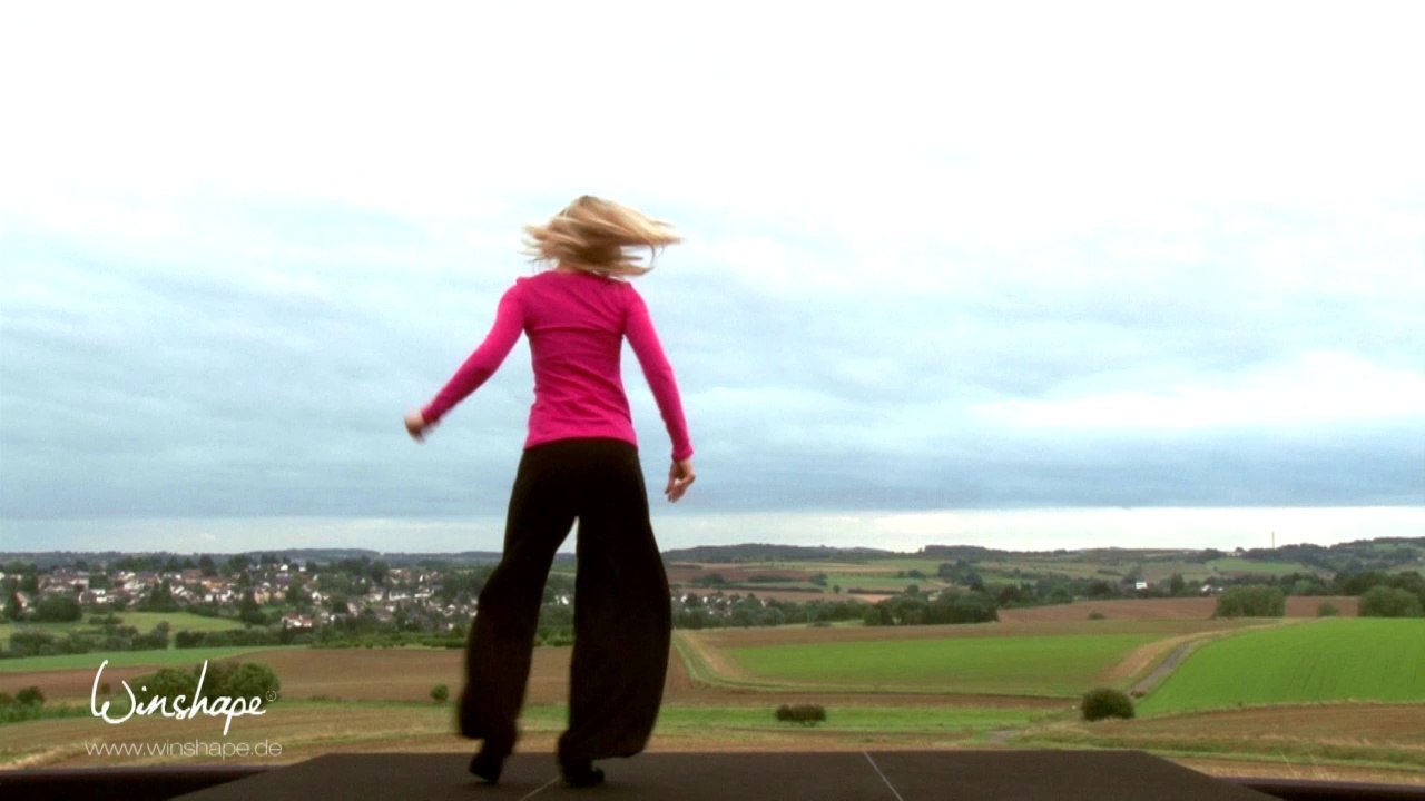 Winshape Fitness Fashion präsentiert Trainingshose WTW5 und Longsleeve WS1