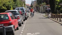 Flash mob - Eva Joly en vélo électrique