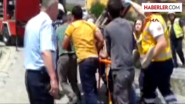 Şaha Kalkan Traktör ile Römork Arasına Sıkıstı