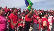 BUZZ NEWS - FR - mondial des manifestants bloquent le stade inacheve de sao paulo