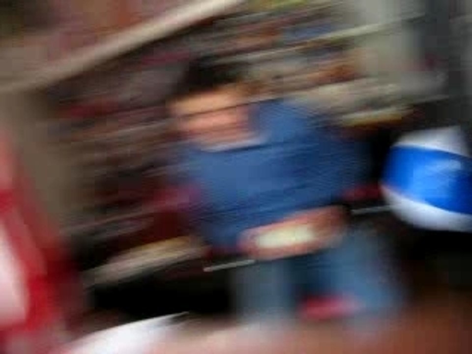 regis joue au ballon