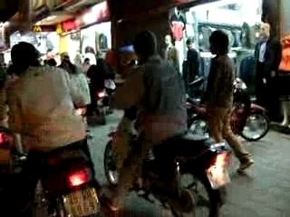traffic in hanoi 2