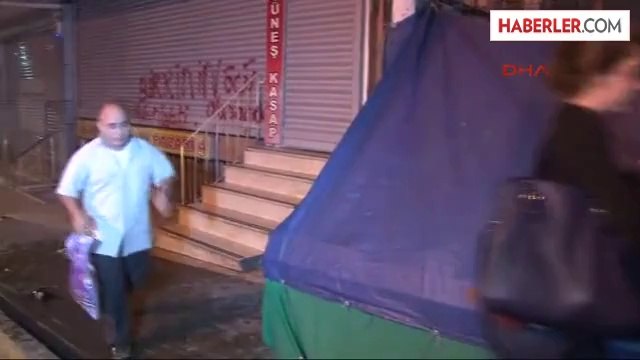 Bebekli Aile Olayların Ortasında Kaldı