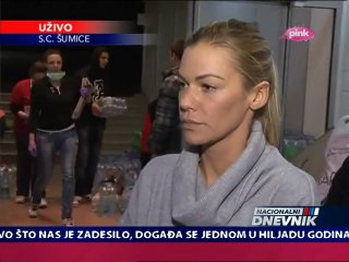 Natasa Bekvalac donira nastradalima u poplavama 2014