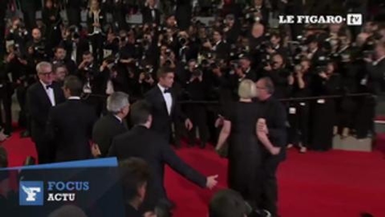 Cannes : la montée des marches de Robert Pattinson