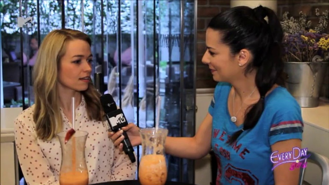 EVERYDAY GIRLS - S04E33