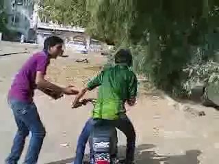 HasSI Ka FulL DosSe Video# 7 Is Liye Boltey Hai Nokia 11-12 Rakha Karo.. :P