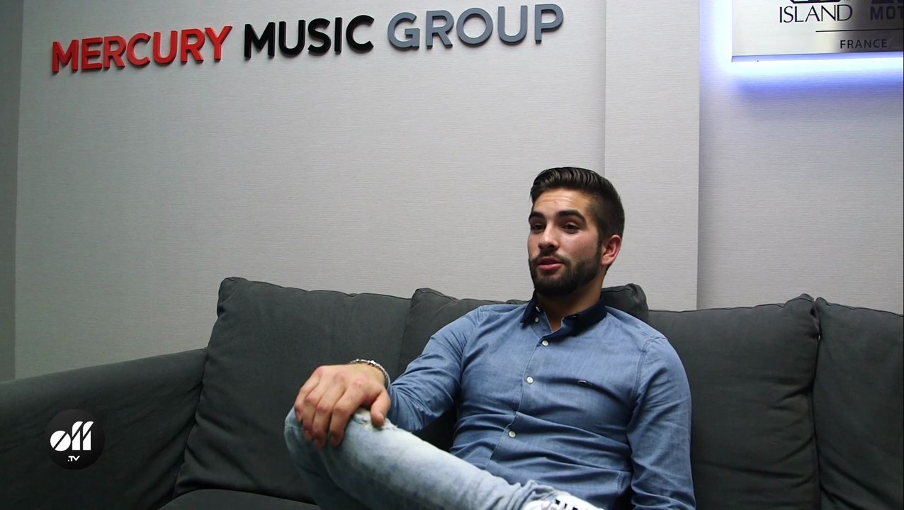 Kendji signe son contrat chez Mercury Music Group