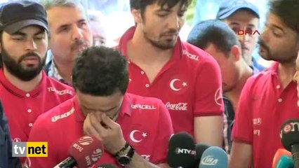 Gökhan Gönül Soma'da gözyaşlarına hakim olamadı