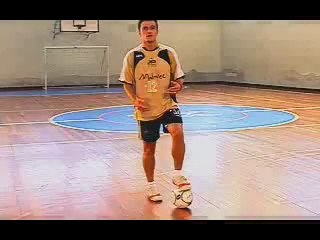 Lecciones de drible por Falcao