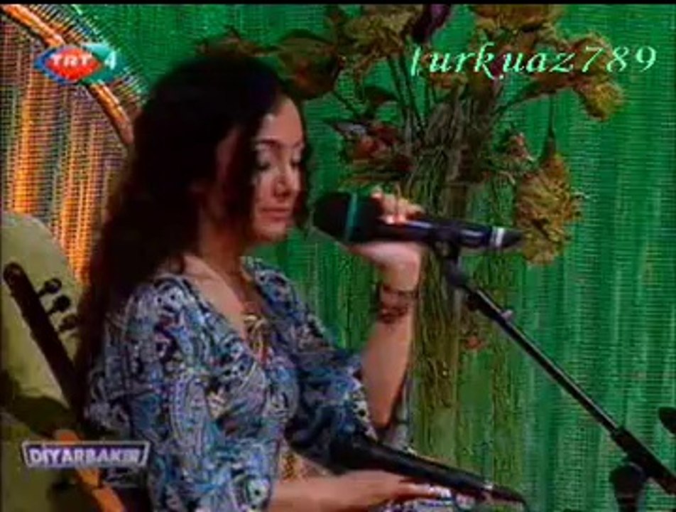 Özlem TANER-Bu Mezarda Bir Garip Var (Garip)