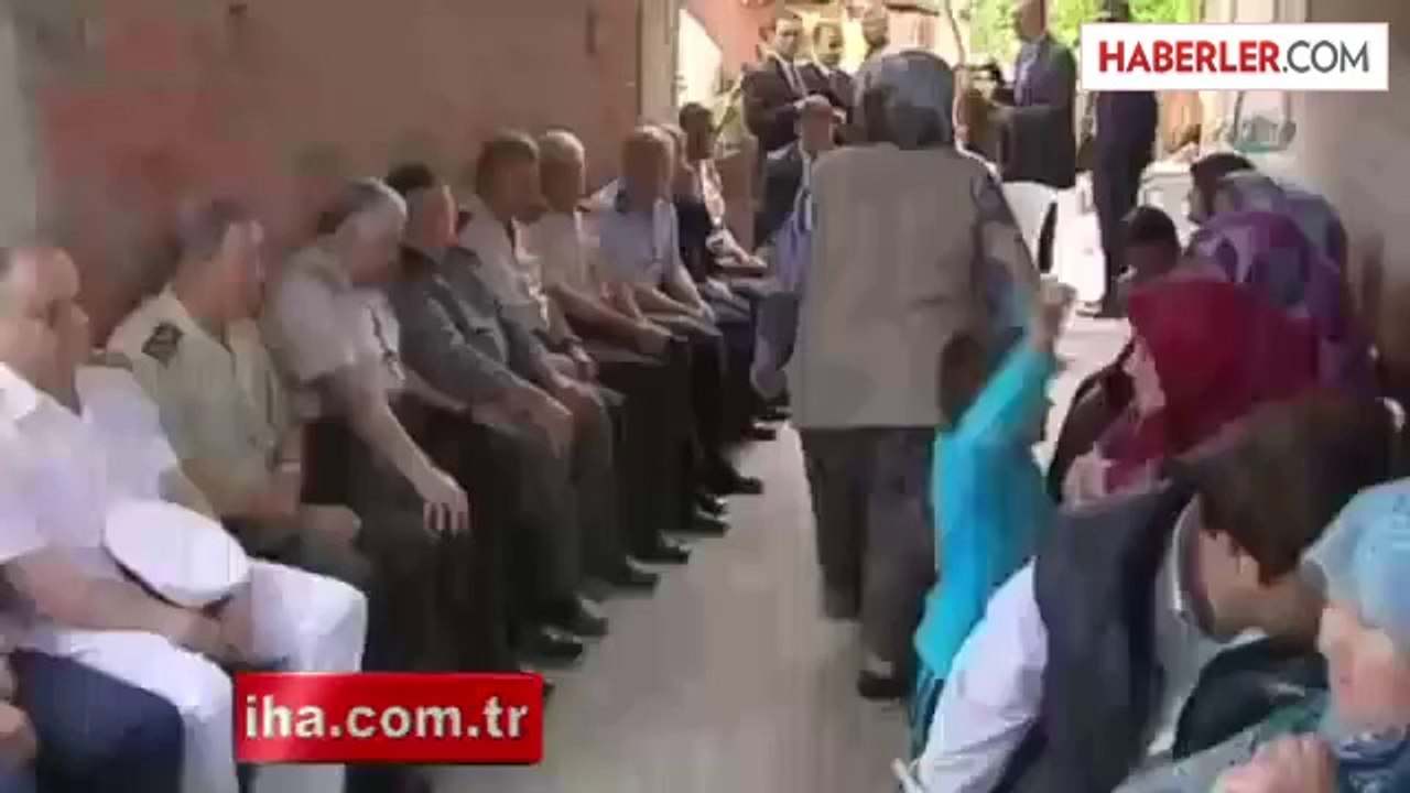Özel'den Madenci Ailesine Ziyaret