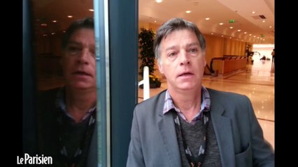 En direct de la Croisette : Julianne Moore ose la trash attitude chez Cronenberg.