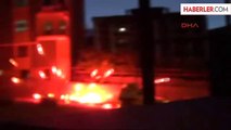 Hakkari'de Göstericilerden Valilik Binasına Havai Fişekli Saldırı