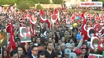 Bursa'da Kutlama Yerine Soma'da Yaşamını Yitirenler İçin Sessiz Yürüyüş