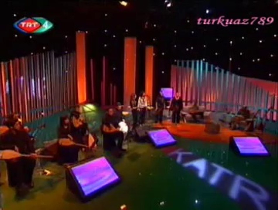 RADYO KUARTET GRUBU-Cemile'nin Gezdiği Dağlar Meşeli (Çok Sesli)