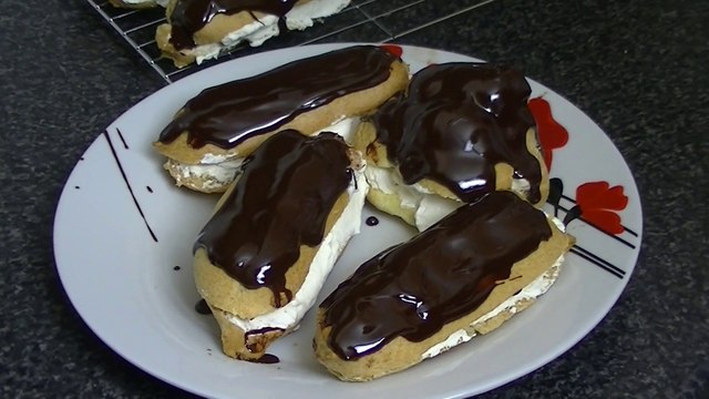 CREAM PUFF OR CHOCOLATE ECLAIRS*COOK WITH FAIZA*