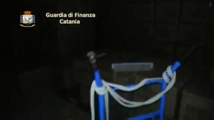 Catania - La Gdf sequestra capi falsi (19.05.14)