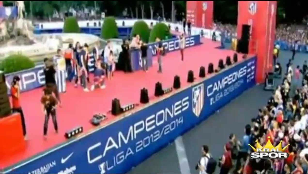 Arda Turan şampiyonluğu Tarkan şarkısı ile kutladı