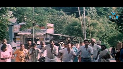 Ezhai Jathi Movie Action Scene -3