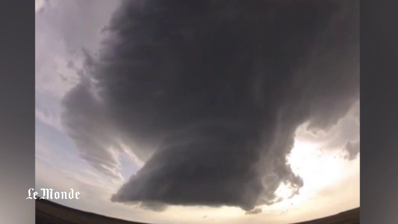 La formation d'une tornade en time-lapse