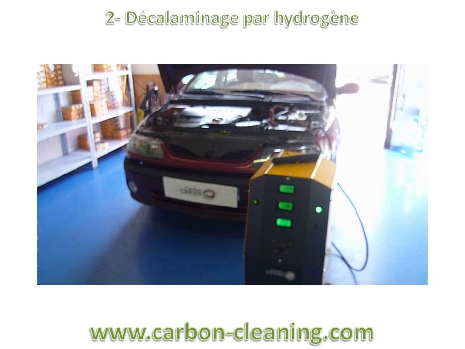 Probleme de fumée a l échappement sur laguna 2l2 DTi - problème résolu avec carbon cleaning