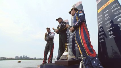 Red Bull Air Race - In Malesia Lamb vola in tutti i sensi