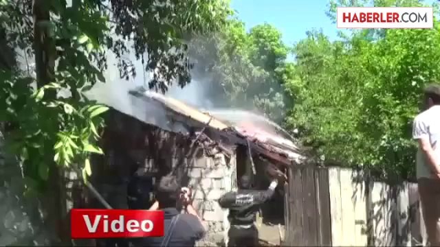 Evinin Yanışını Gözyaşları ile İzledi