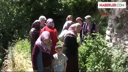 Karabük'te Okul Dönüşü Yanan Evini Gözyaşları İçinde İzledi