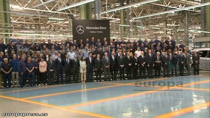 El Rey, en la fábrica de Mercedes-Benz en Vitoria