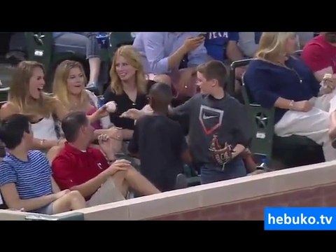 çocuk kızlar konusunu erken yaşta çözmüş! :)