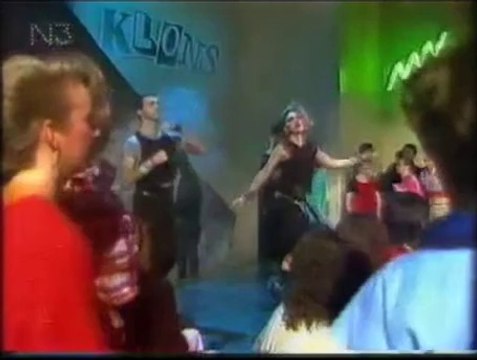 Madonna vs Stardust - Music sounds better on a Holiday