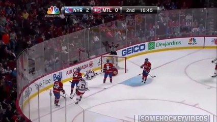 Chris Kreider Runs Into Carey Price 17 mai, 2014