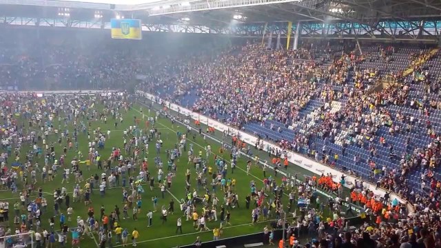 18.05.14 Днепр-Арена Гимн после матча