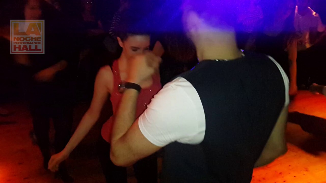 OKTAY FİLAZOĞLU & BUSE SİZGİN SOSYAL LATIN DANS