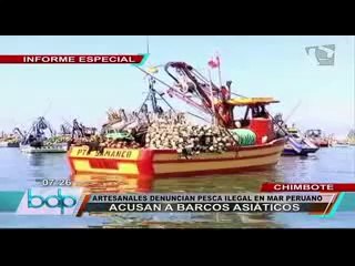 Скачать видео: Chimbote: denuncian pesca ilegal de embarcaciones chinas