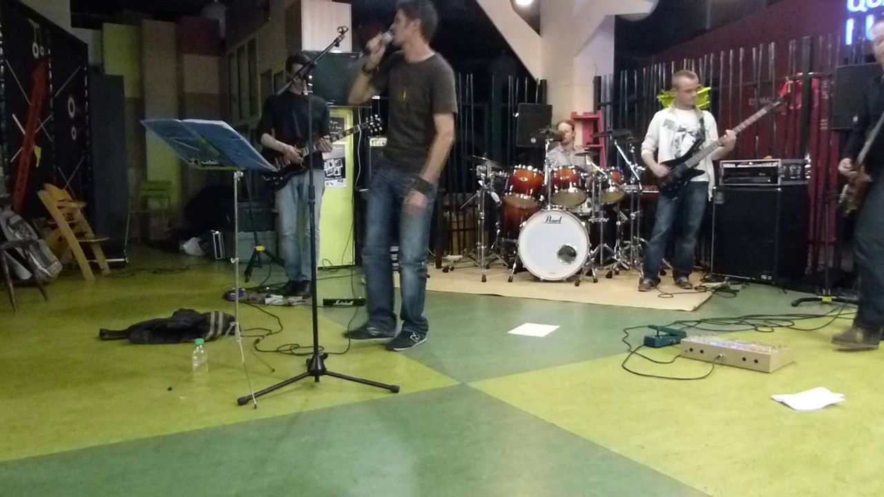 Flying Snails - R U mine ? (Artic Monkeys)